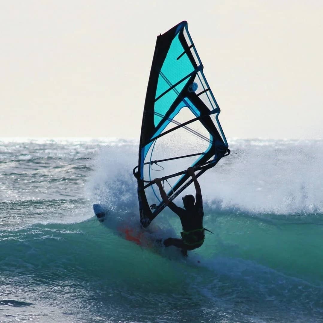 beach sea wave wind surfer recreation 754157 pxhere.com e1677588270343